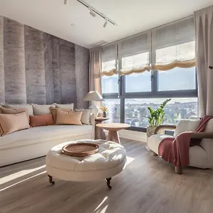 https://urban-sky-suites-1-parking-included.es-andalucia.com